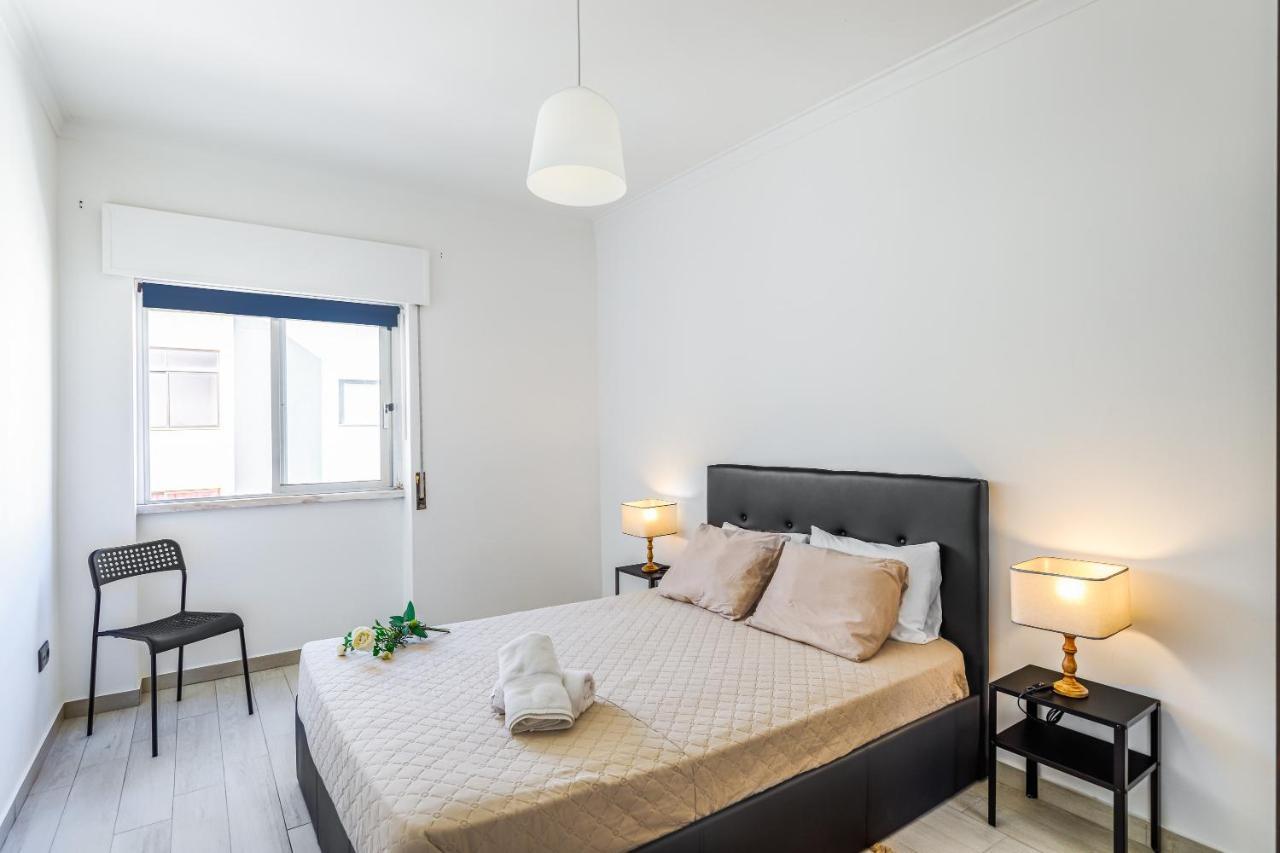 Sleeptubal Moderne Accommodatie Alhos Vedros Kültér fotó